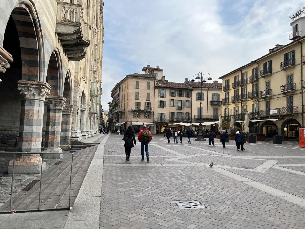 Appartamento Nel Centro Di Como Bagian luar foto